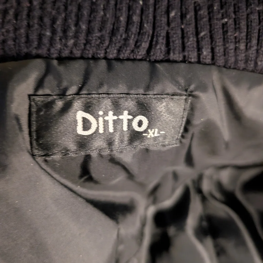 Dittos Women's Cropped Ribbed Fitted Black Bomber Jacket Size XL - Picture 3 of 8